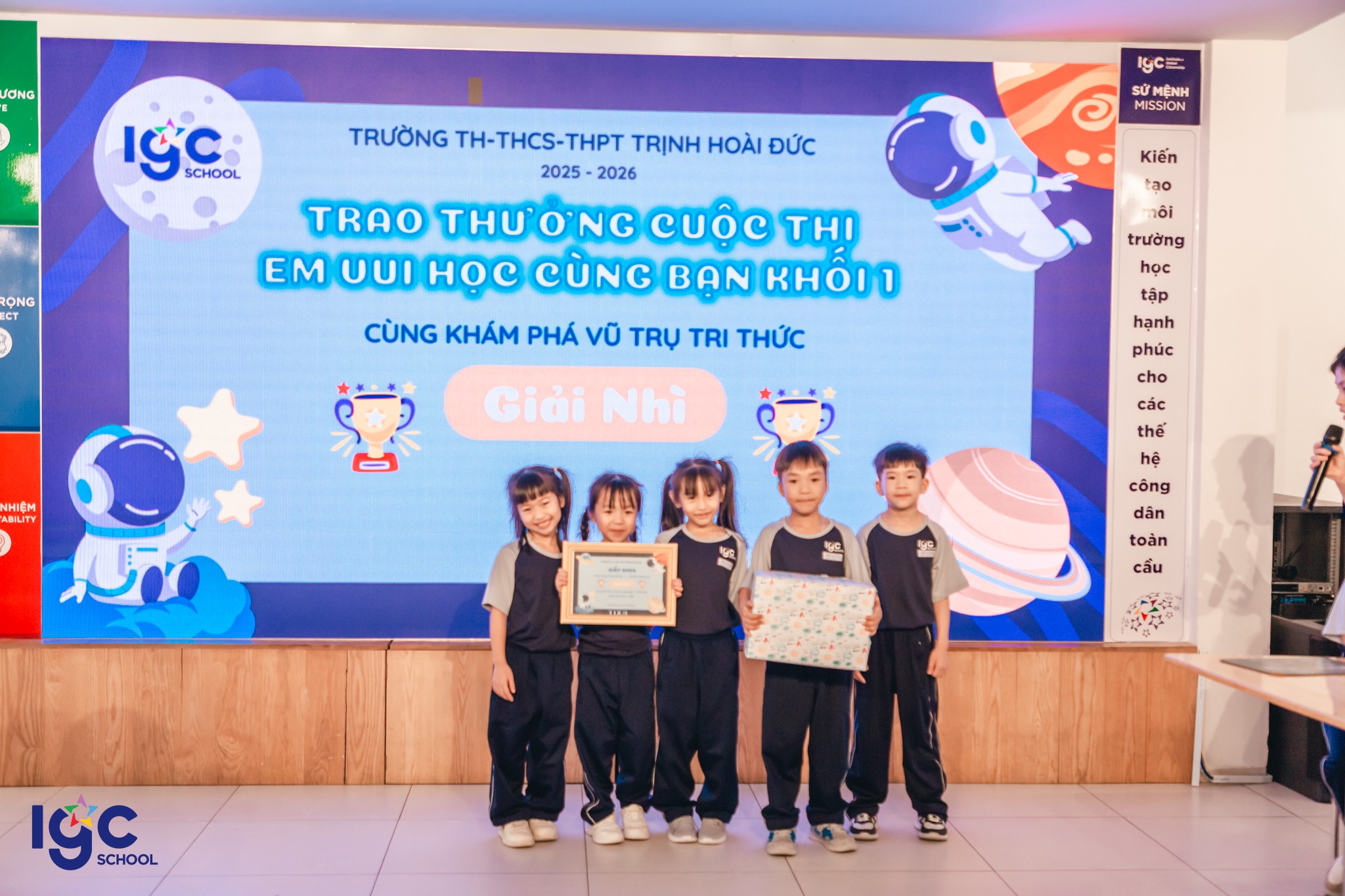 Hoạt động lớp 1